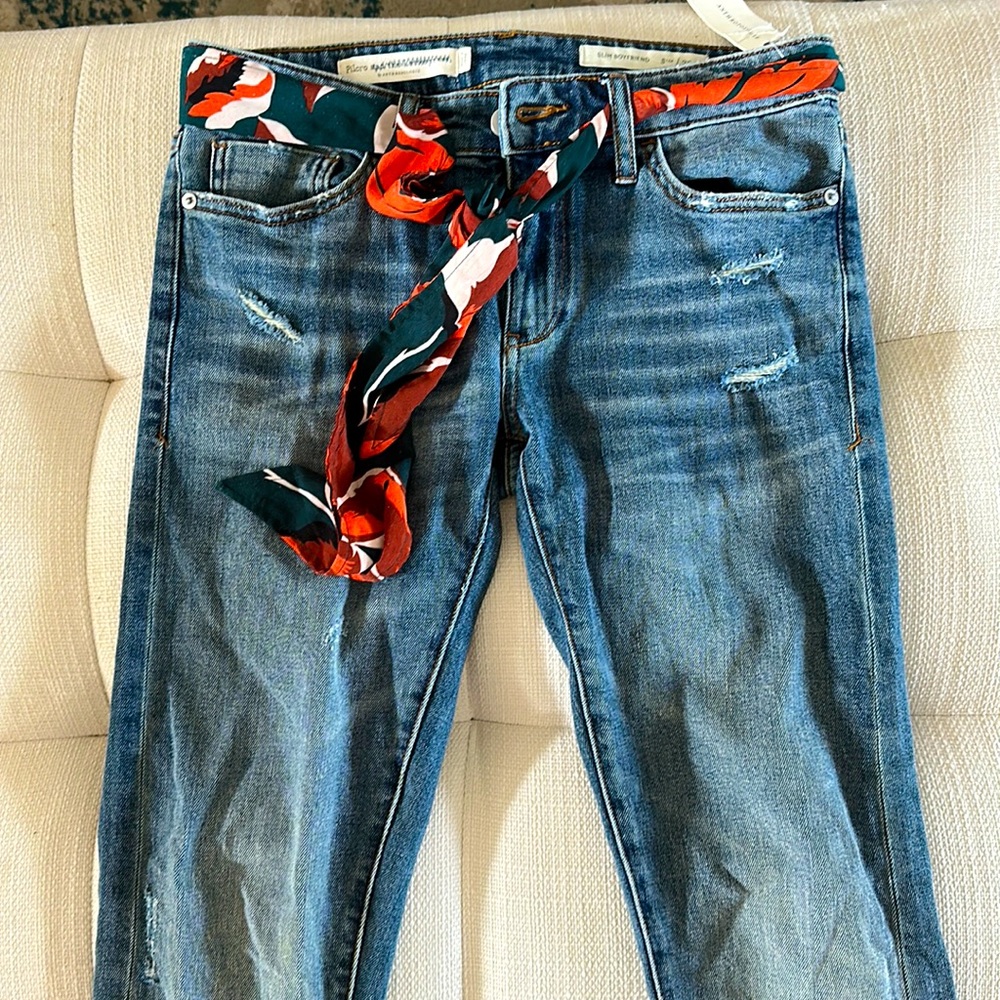 Slim boyfriend jeans.